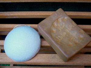 eponge-konjac-savon-dalep-routine-visage