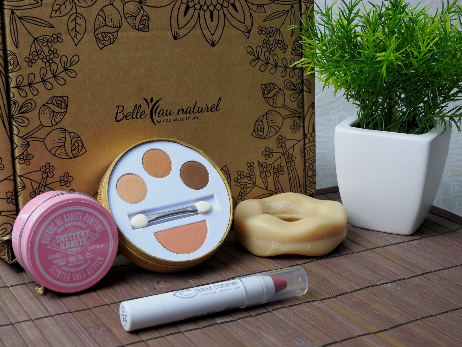 test_box_belle_au_naturel_tendre_romance_2