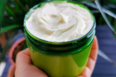 Une recette de masque maison pour des cheveux domptés !